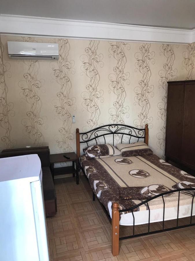 Hôtel White House à Gagra Extérieur photo